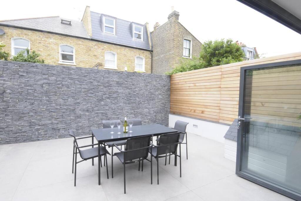 Four Bedroom Modern Victorian Wandsworth House Londen Buitenkant foto